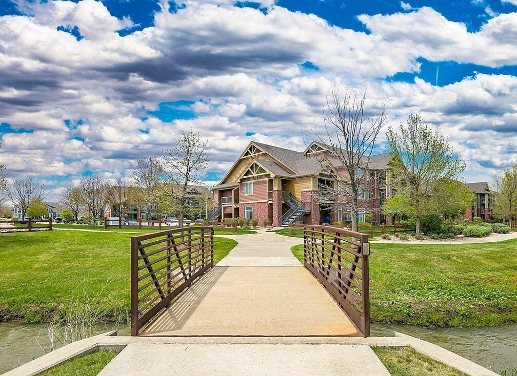 Building Photo - 804 Summer Hawk Dr