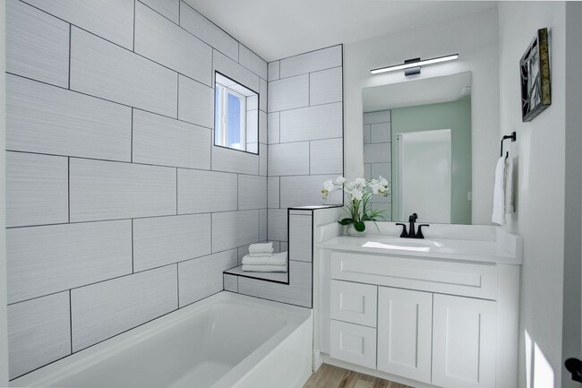 Building Photo - 11518 W 16th Ave