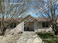 Building Photo - 2746 N Retirement Ln