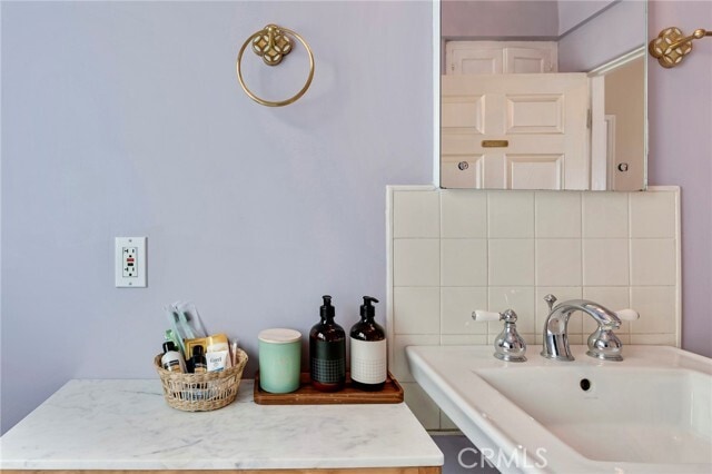 Building Photo - 1853 Allen Ave