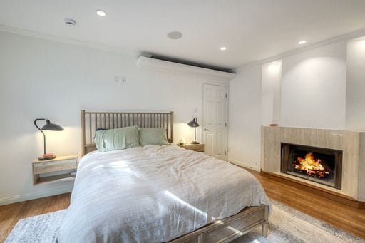 Building Photo - San Diego Coastal Dream Crown Point Jewel 3 or 6 Month lease only Partially Furnished Ready for M...