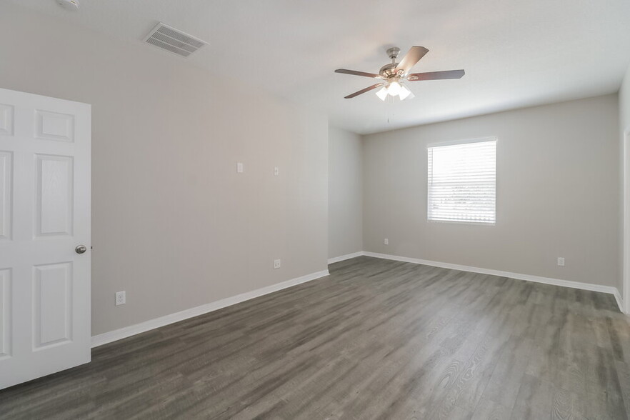 Building Photo - 32644 Rapids Loop