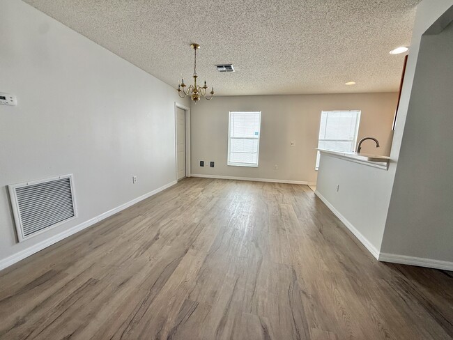 Building Photo - 2429 Ruddenstone Way