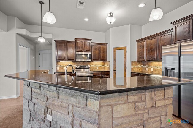 Building Photo - 103 Weeping Willow Ct