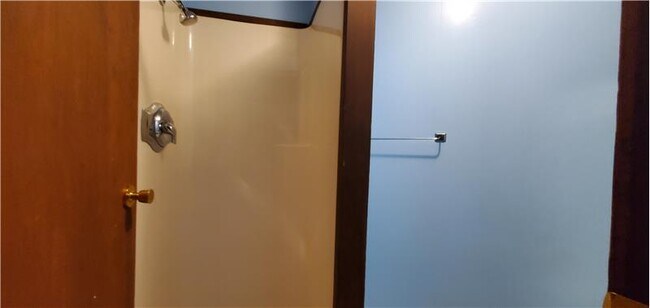 Building Photo - 18914 Ballinger Way NE