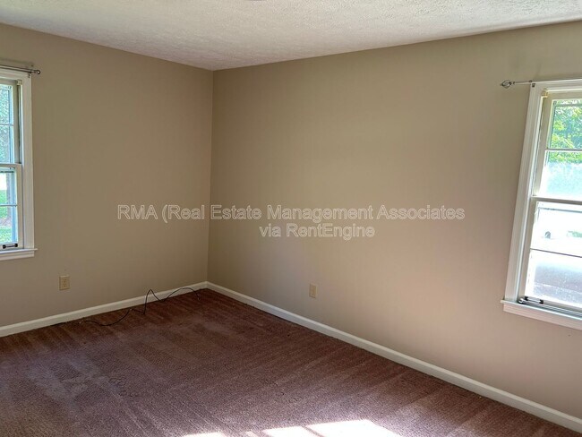 Building Photo - 764 Cheatham Rd