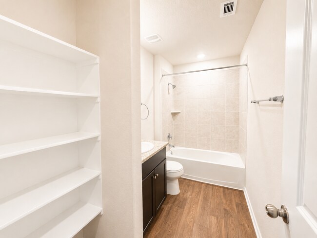Building Photo - Beautiful 4-bedroom home in Riverstone at Westpointe featuring 2 spacious living areas, a downsta...