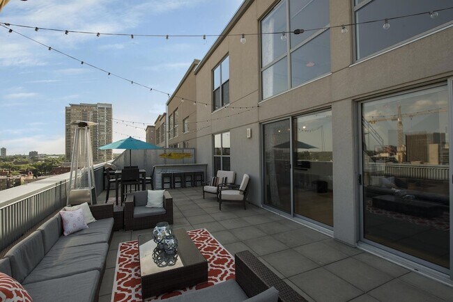 Building Photo - 521 S 7th St