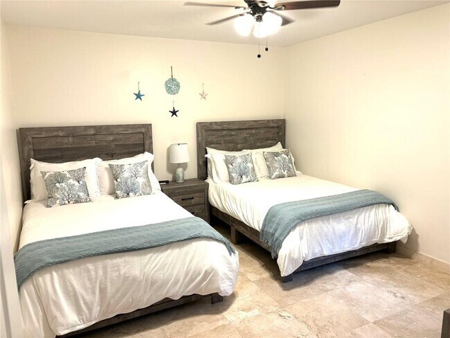 Building Photo - 2635 47th Ave