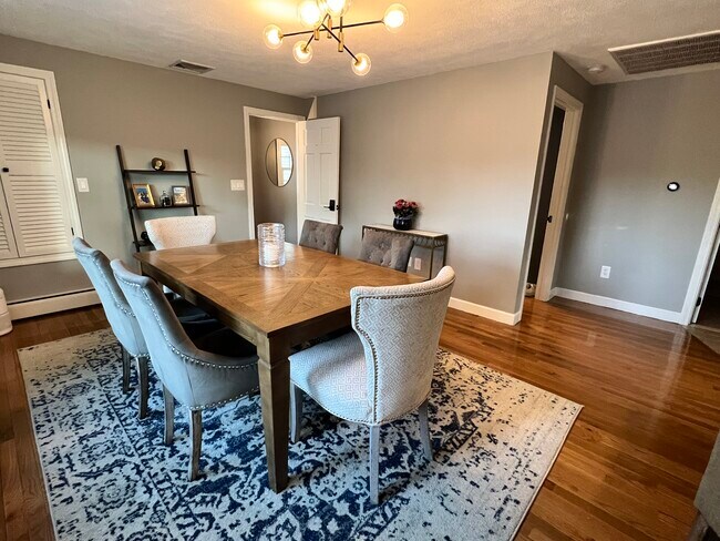 Building Photo - 49 Ramsay St