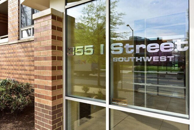 Building Photo - 355 I St SW