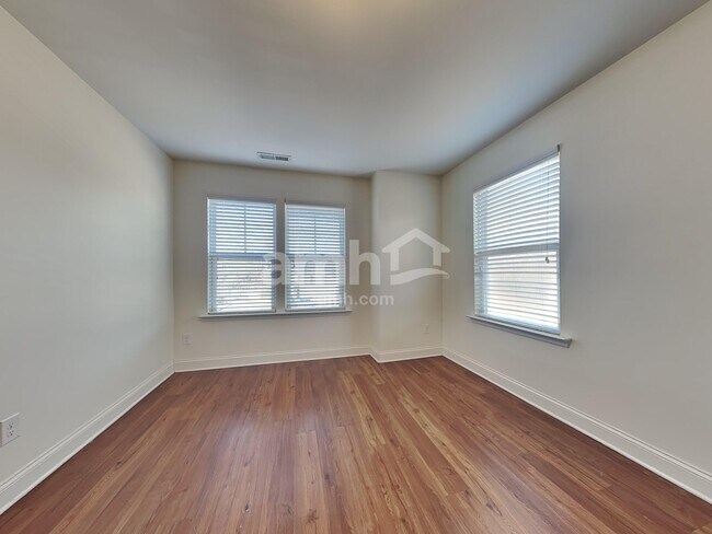 Building Photo - 6835 Thistle Down Dr