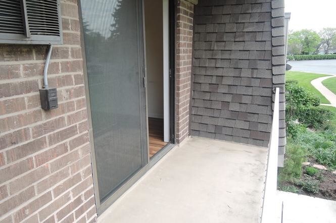 Deck - 138 E Bailey Rd