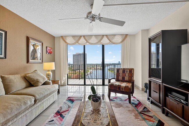 Building Photo - 18151 NE 31st Ct