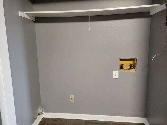 Building Photo - "Charming 2-Bedroom Haven on Glenn Street – Cozy Comfort Awaits in Decatur!"