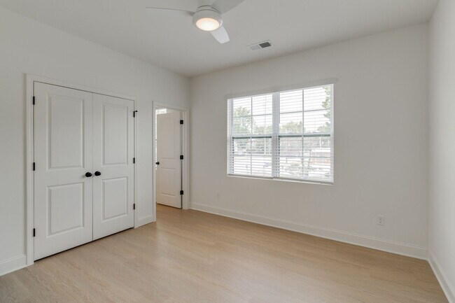 Building Photo - 1410 Barnwell St