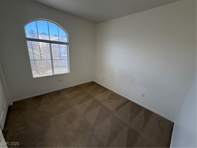 Building Photo - 10596 Bardilino St