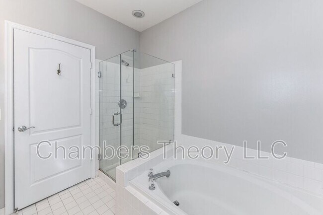 Building Photo - 6611 Netties Ln