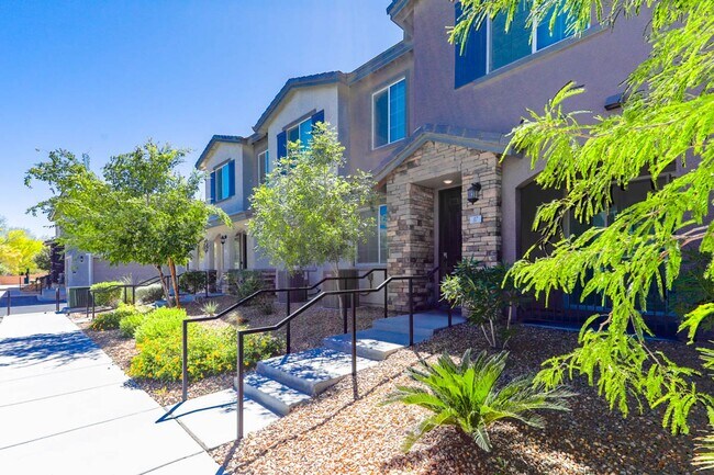 Building Photo - 3 Bed Townhome At Las Vegas Blv and St. Rose Pkwy