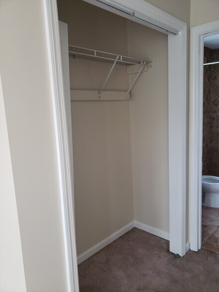 Building Photo - 9 Cottage Plz