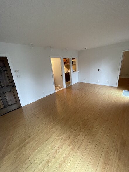 Building Photo - 1416 Stanford Dr