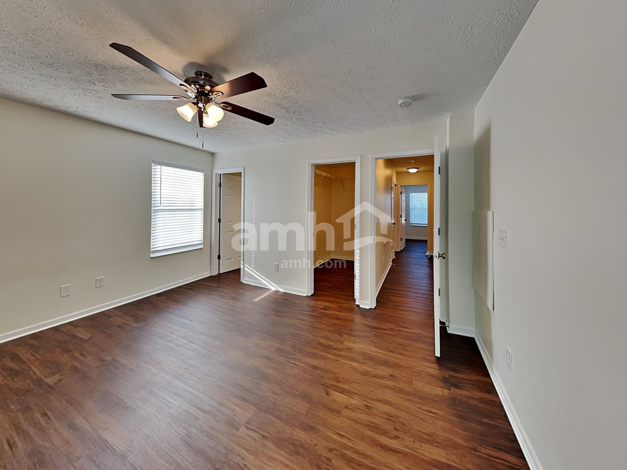 Building Photo - 2274 Farmland Dr