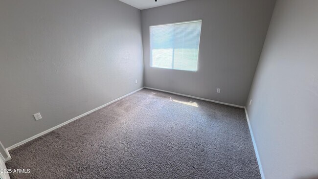Building Photo - 1744 Maddison Cir