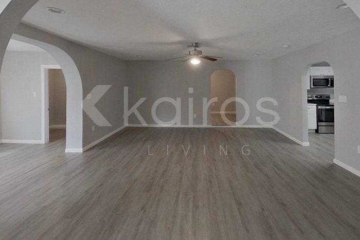 Building Photo - 10405 Barada St