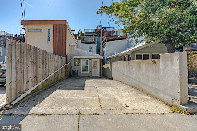 Building Photo - 223 S Collington Ave