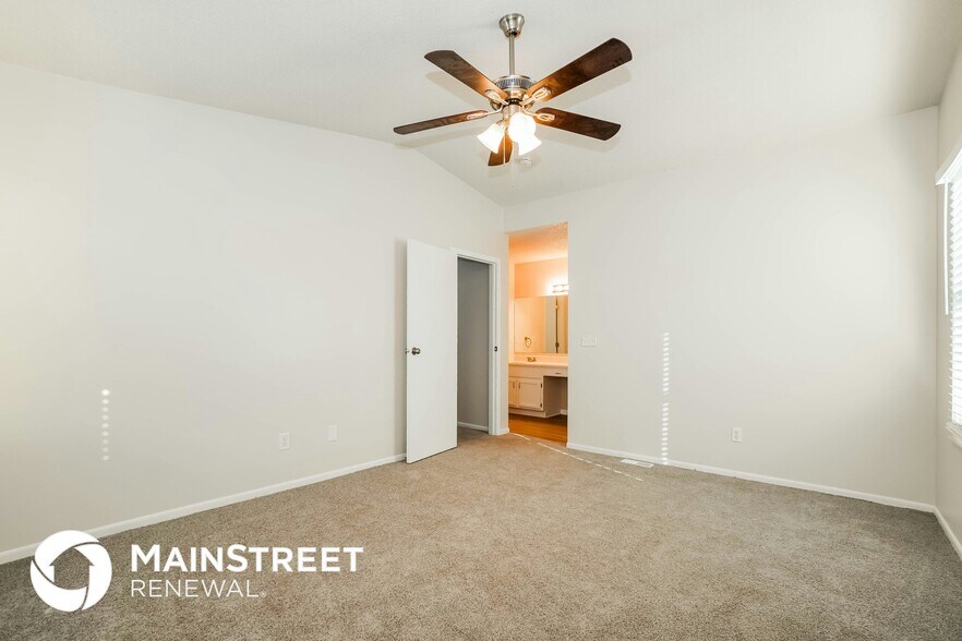 Building Photo - 5232 Redlands Dr