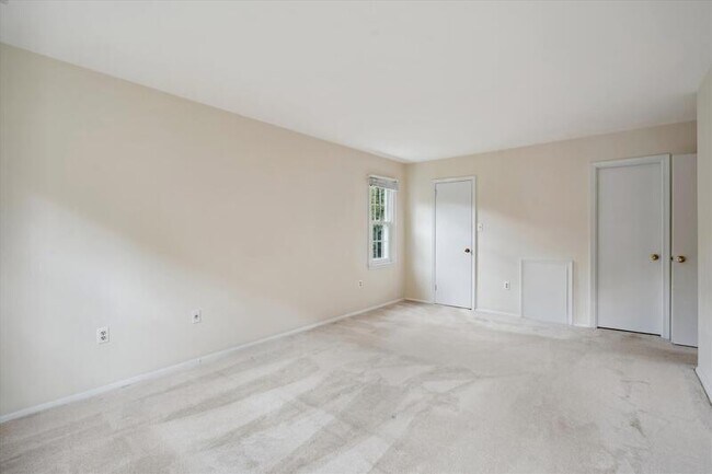 Building Photo - 11403 Bronzedale Dr
