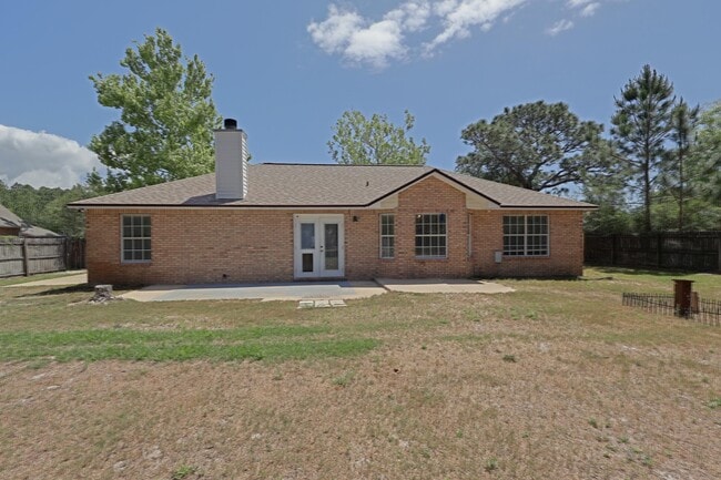 Building Photo - 1915 Sunrise Dr