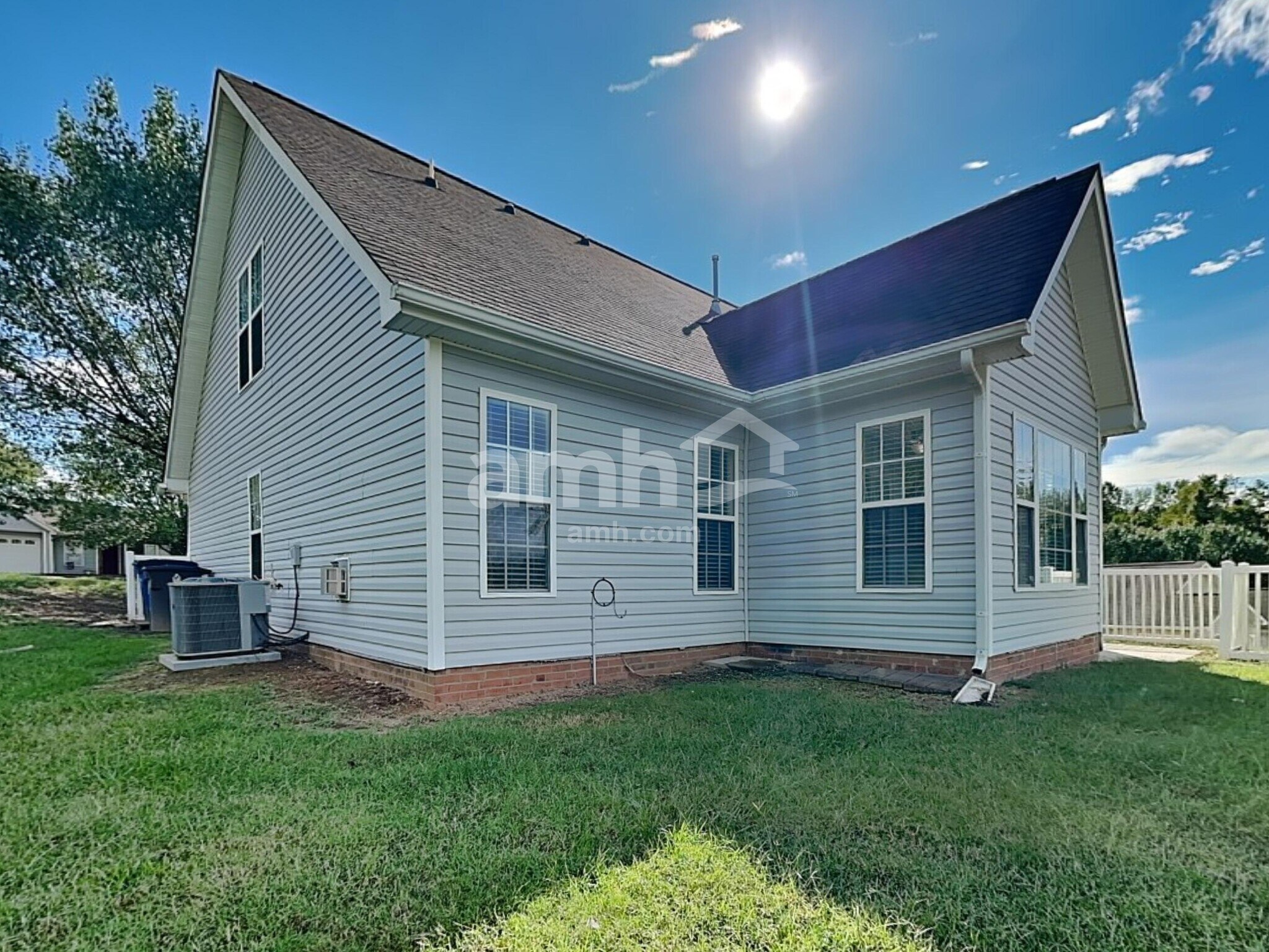 Building Photo - 150 Exeter Ct