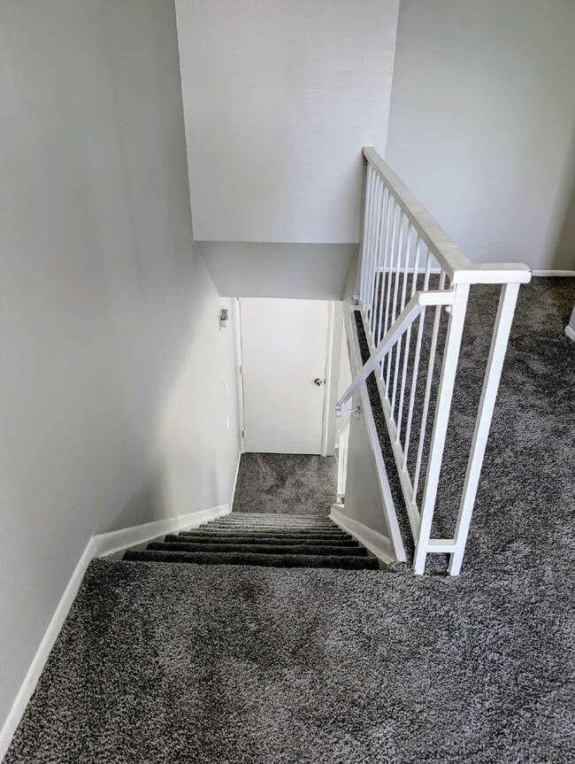 Building Photo - COMING SOON — Beautifully Remodeled 3-Bedroom Townhouse Near GCU