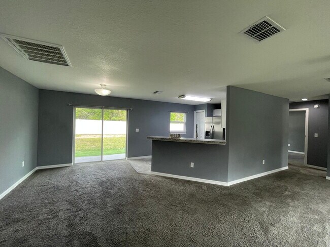 Building Photo - **Beautiful 3 Bd 2 Bath!! AVAILABLE AFTER JUNE 15TH**