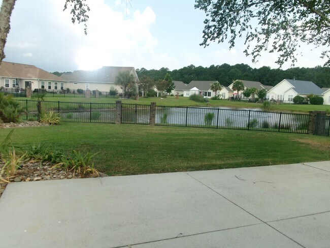 Building Photo - 4 bedroom, 3 bath home in Surfside Beach Club