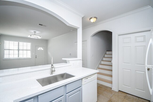 Building Photo - 9400 Bellaire Blvd