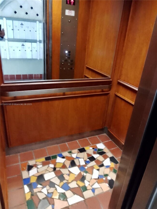 Building Photo - 45 Antilla Ave