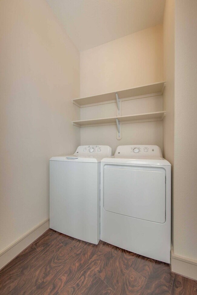 Building Photo - Experience the Art of Fine Apartment Living!