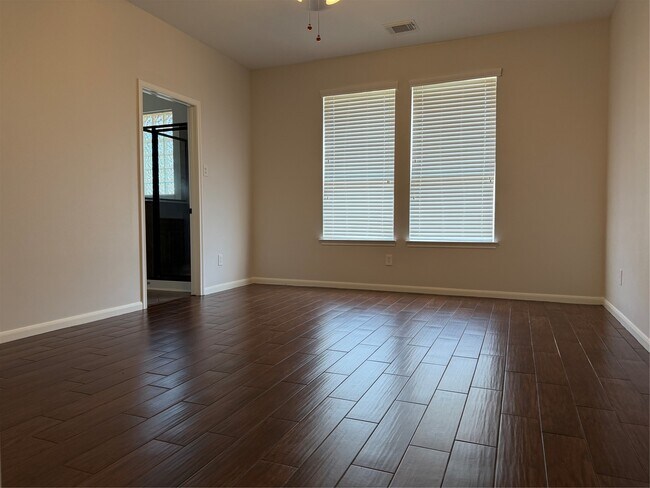 Building Photo - 15226 Olmstead Park Dr
