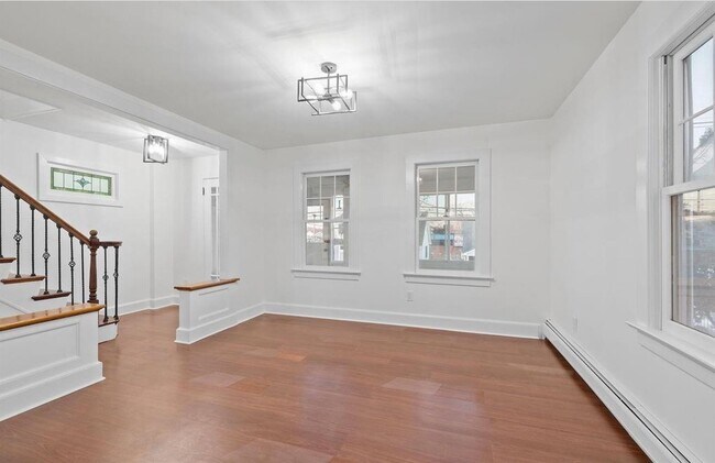 Building Photo - 28 Conklin Ave