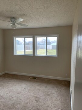 Building Photo - 1329 Donaldson Ave