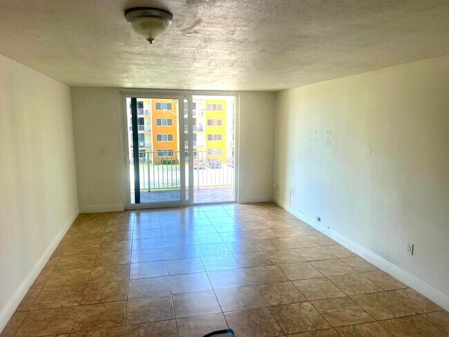 Building Photo - 7000 NW 186th St