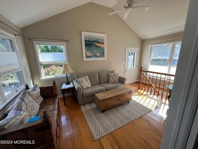 Building Photo - 509 Riverwood Park