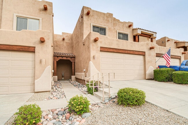 Building Photo - 13847 N Hamilton Dr