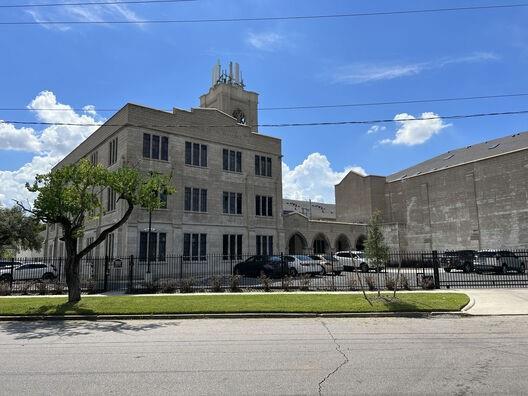 Building Photo - 4411 Dallas St