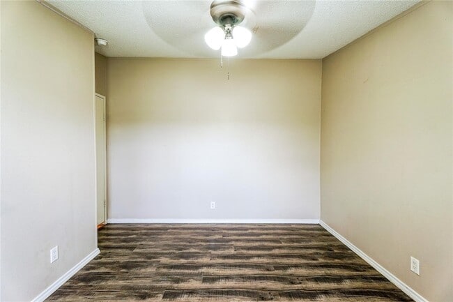Building Photo - 9824 Stone Ranch Blvd