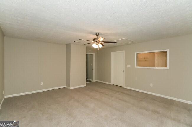 Building Photo - 8070 Linda Ct