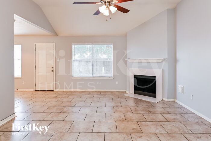 Building Photo - 28914 Stone Fox Dr