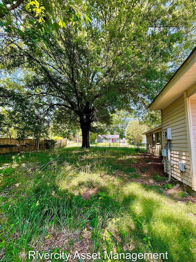 Building Photo - Single Family Home